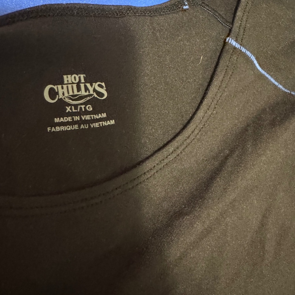 EUC Hot Chilly's Base layer top XL